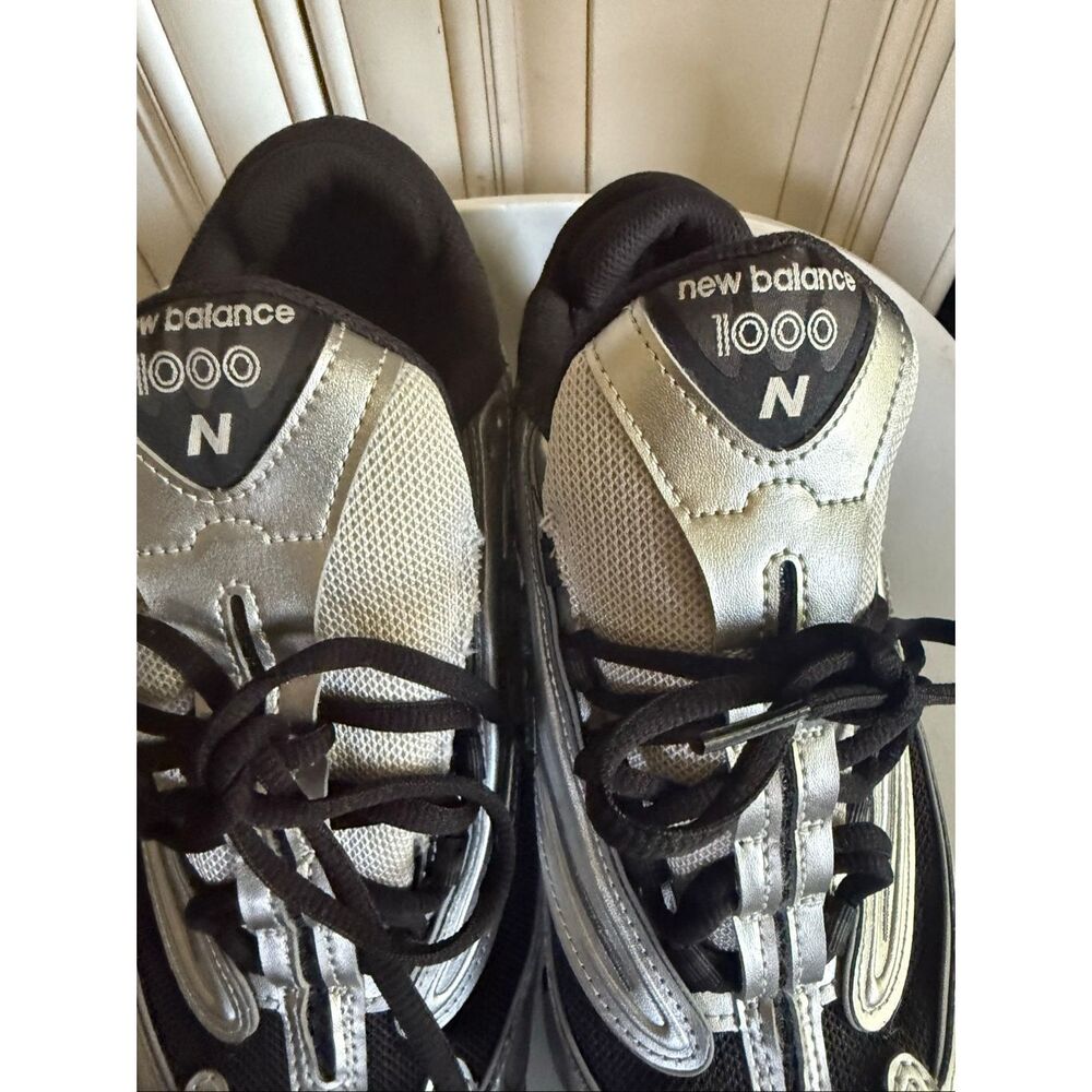 New Balance Men's Metallic M1000 Lace-up Sneakers Silver Size 9 - Picture 10 of 15